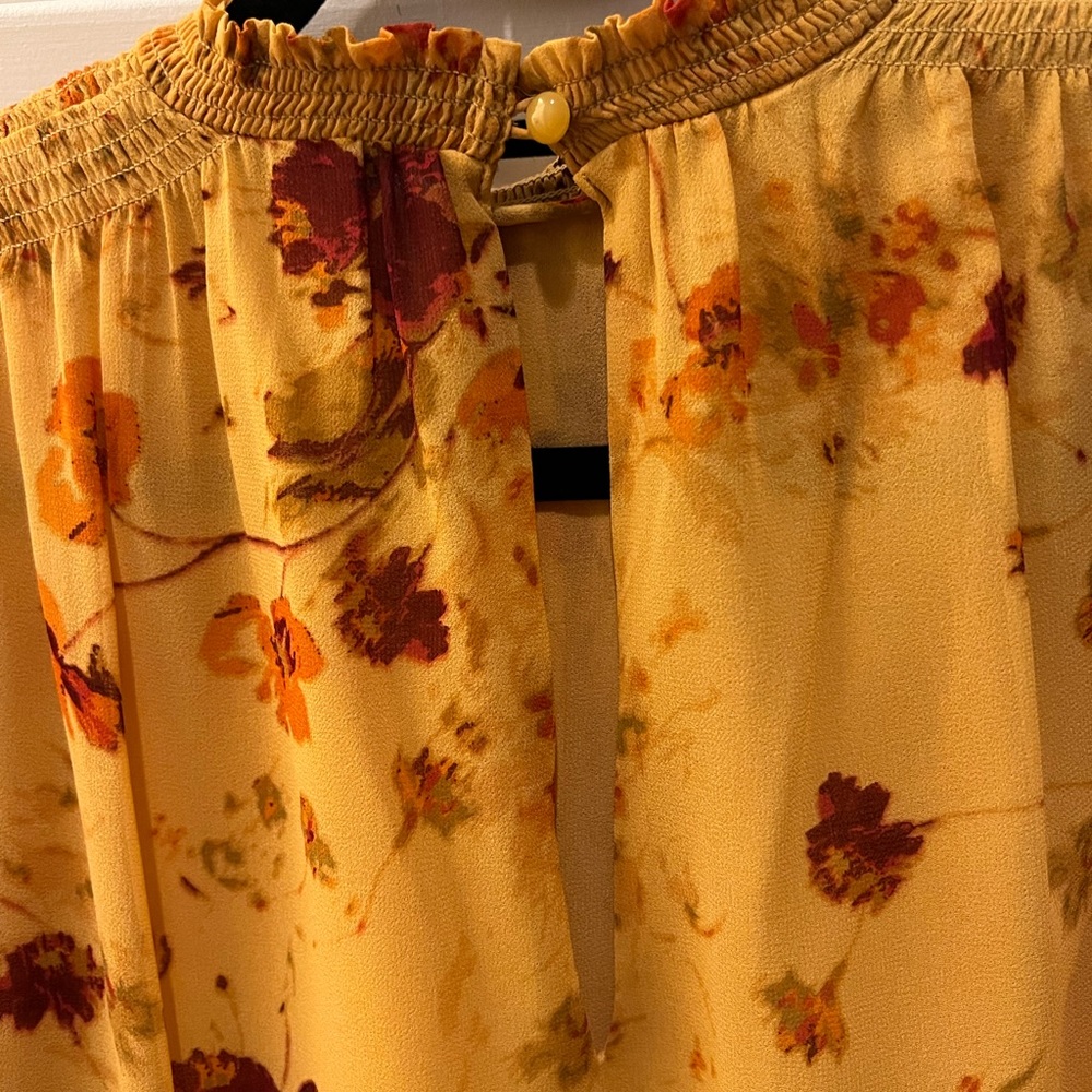 Aritzia Wilfred Paula floral blouse